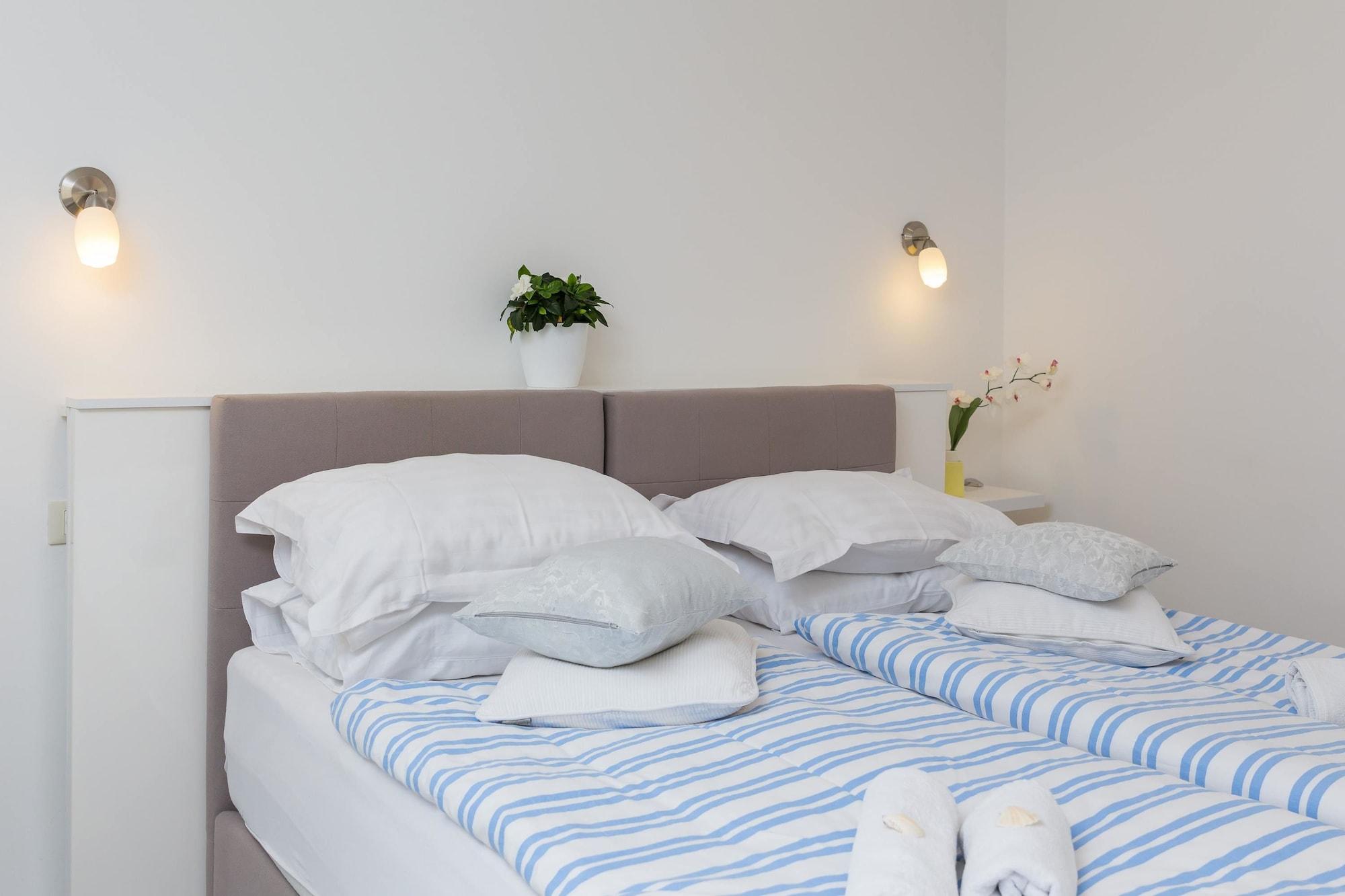 Split Center Suites Buitenkant foto