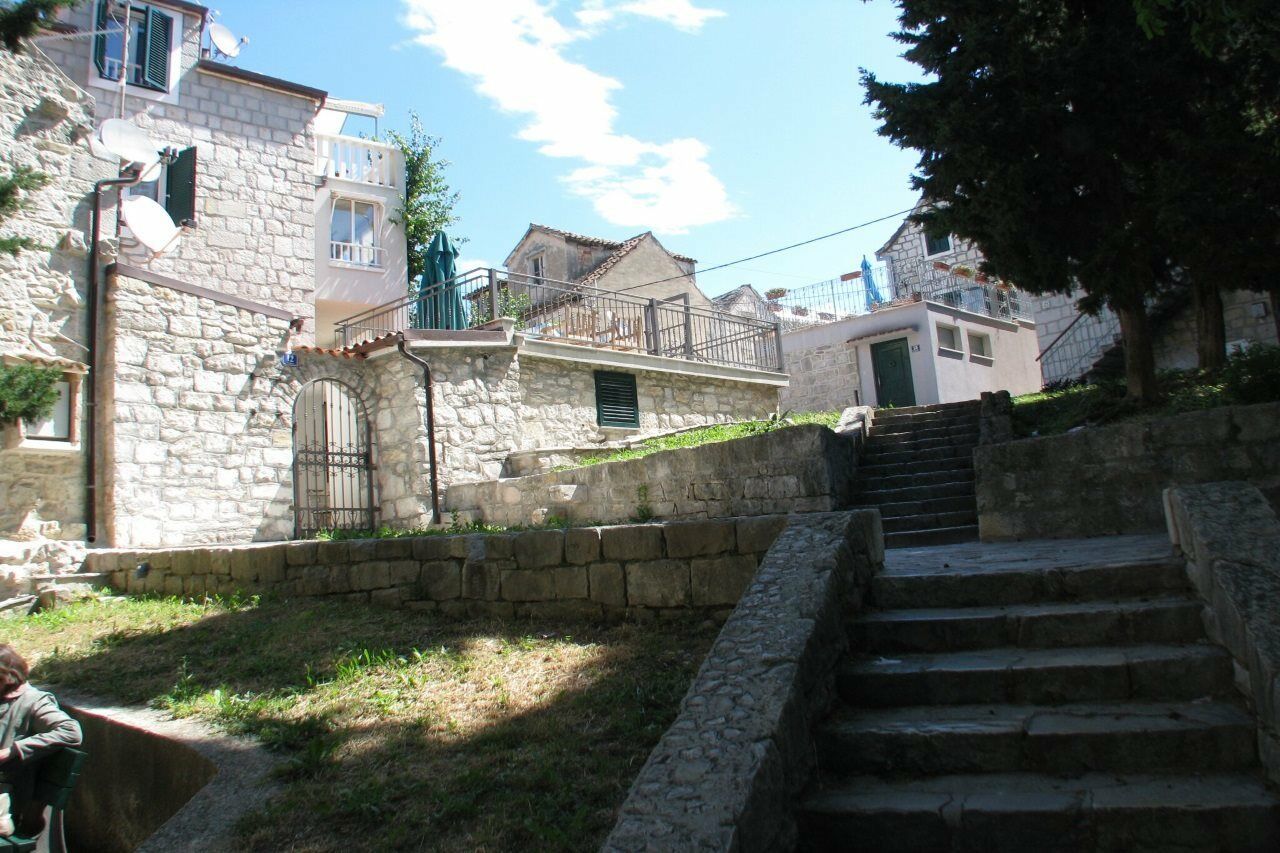 Split Center Suites Buitenkant foto