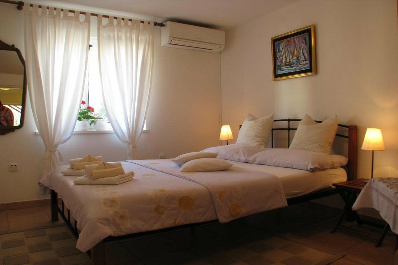 Split Center Suites Buitenkant foto