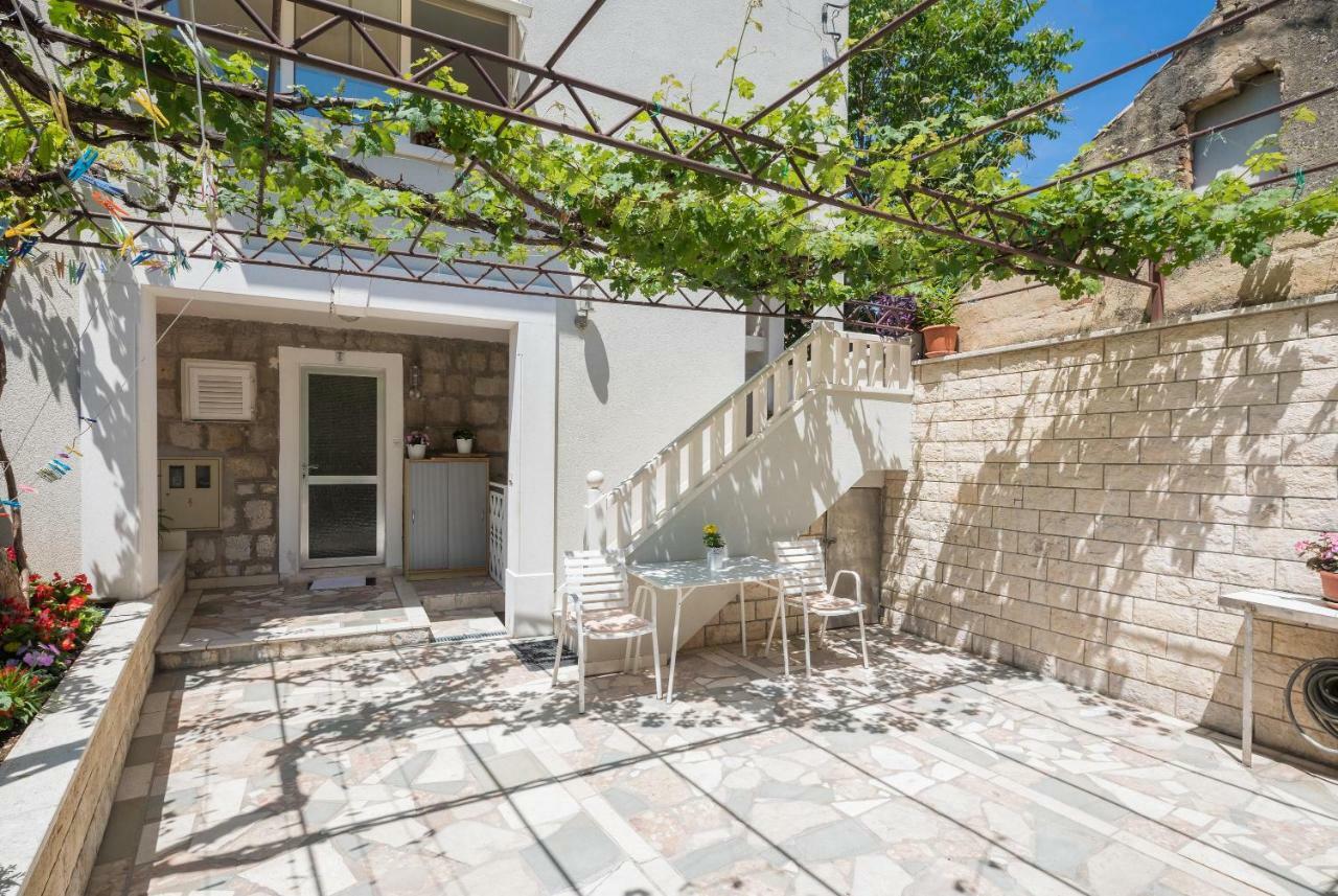 Split Center Suites Buitenkant foto